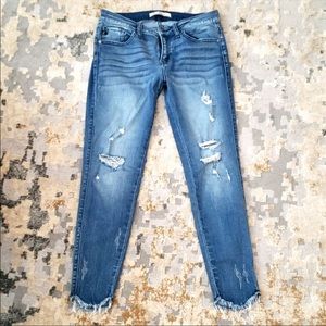 KanCan Distressed Frayed Ankle Jeans